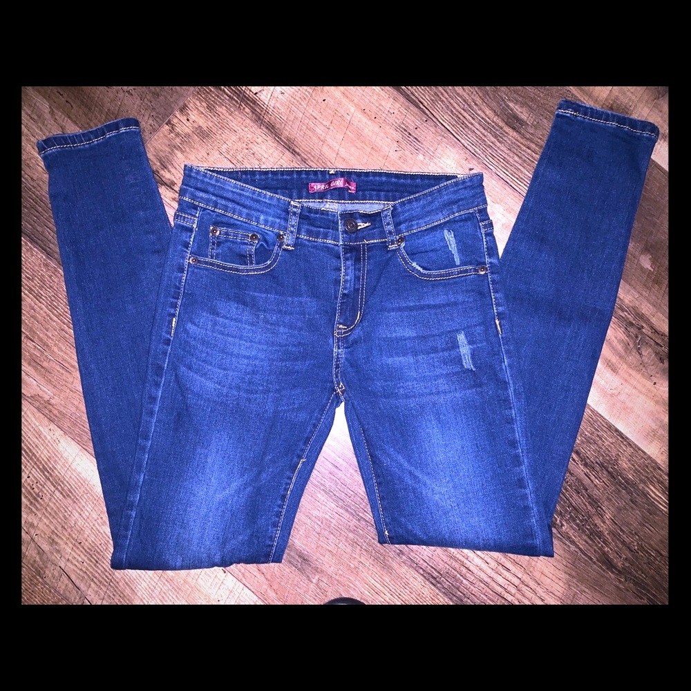 Skinny jeans size 7, Destroyed